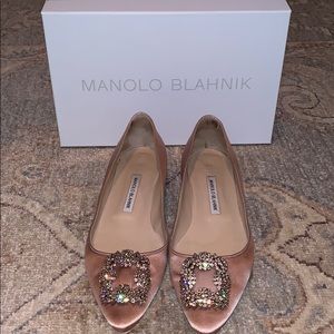 Manolo Blahnik Hangisi Satin Flats